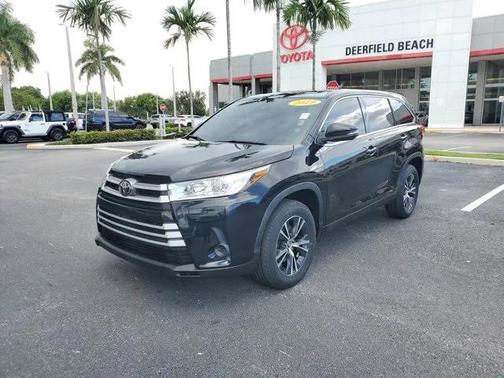 2019 Toyota Highlander LE I4