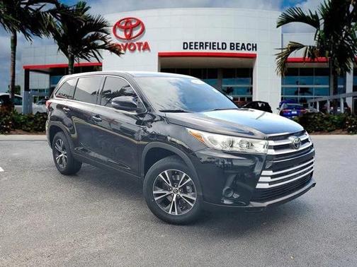 2019 Toyota Highlander LE I4