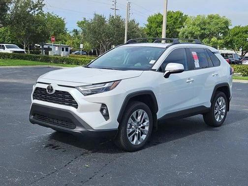 2025 Toyota RAV4 XLE Premium