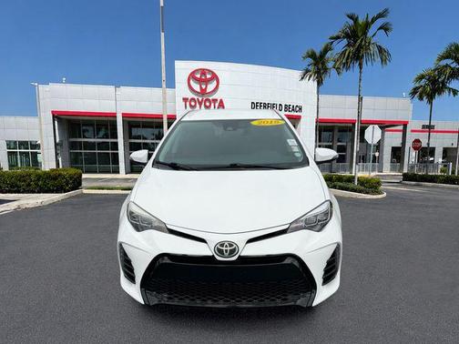 Super White 2018 Toyota Corolla SE
