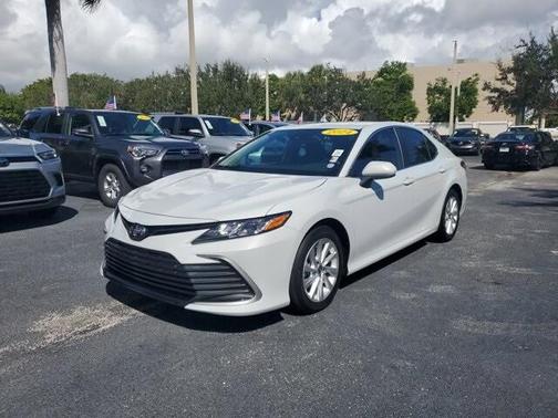 2024 Toyota Camry LE