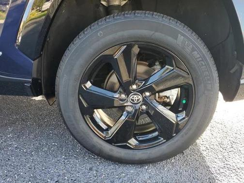 2021 Toyota RAV4 Hybrid SE