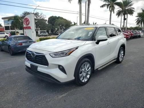 2022 Toyota Highlander Limited