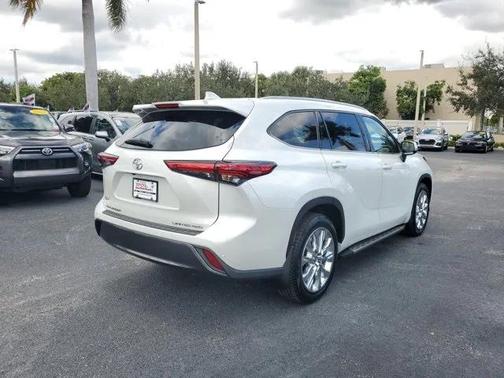 2022 Toyota Highlander Limited