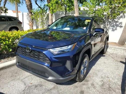 2023 Toyota RAV4 XLE