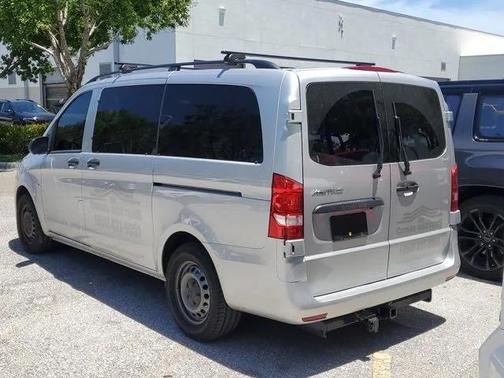 2023 Mercedes-Benz Metris Base