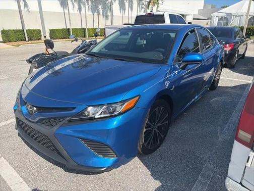 2020 Toyota Camry SE