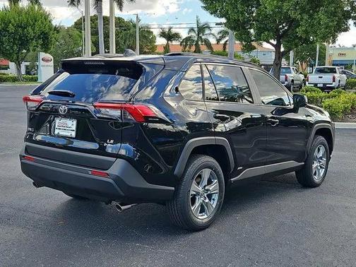 2025 Toyota RAV4 Hybrid LE
