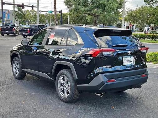 2025 Toyota RAV4 Hybrid LE