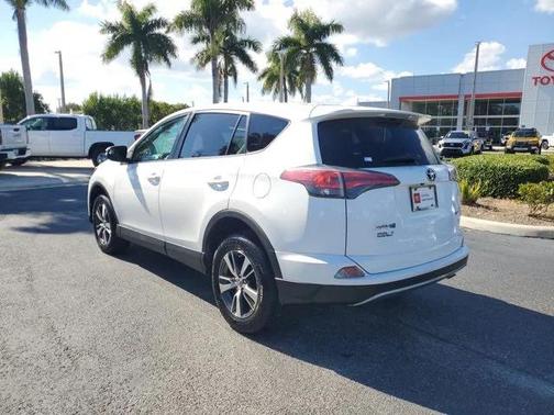 2018 Toyota RAV4 XLE