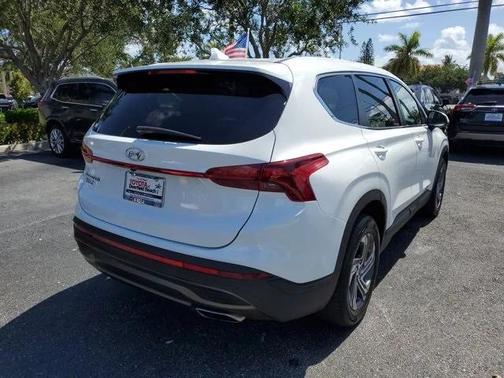 2022 Hyundai SANTA FE SE