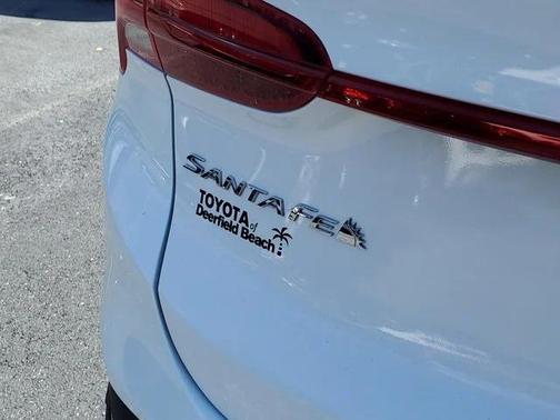2022 Hyundai SANTA FE SE