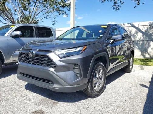 2025 Toyota RAV4 Hybrid XLE