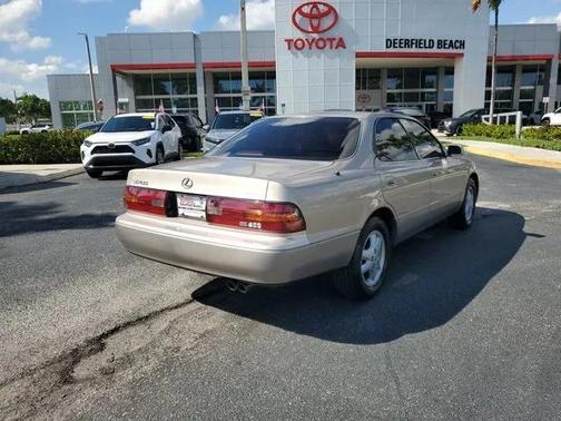 1994 Lexus ES 300 Base
