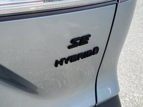 2023 Toyota Corolla Hybrid SE