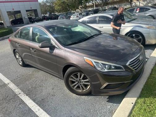 2016 Hyundai SONATA SE