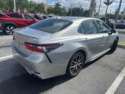 Celestial Silver Metallic 2023 Toyota Camry SE