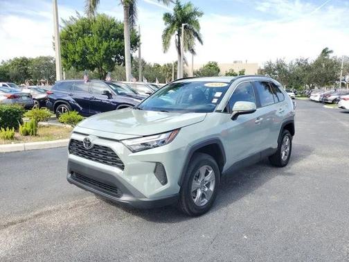 2023 Toyota RAV4 XLE