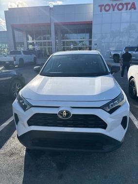 2022 Toyota RAV4 LE