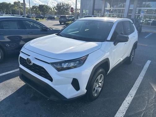 2022 Toyota RAV4 LE