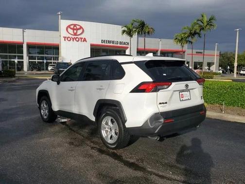2021 Toyota RAV4 XLE