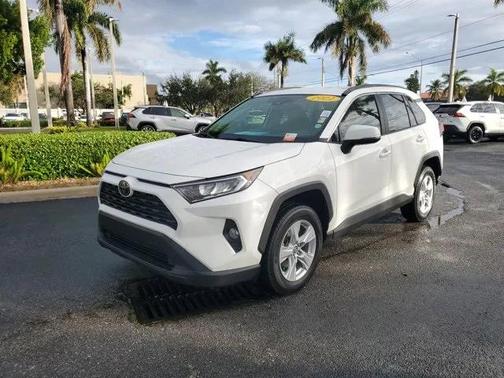 2021 Toyota RAV4 XLE