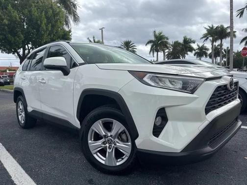 2021 Toyota RAV4 XLE