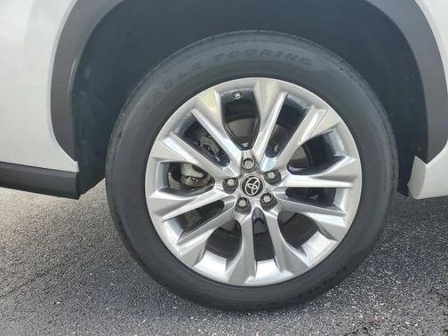 2023 Toyota Highlander Platinum