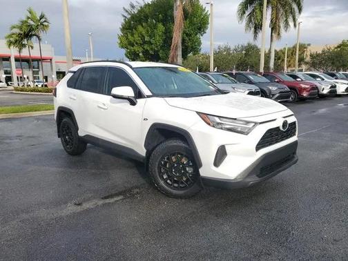 2024 Toyota RAV4 XLE