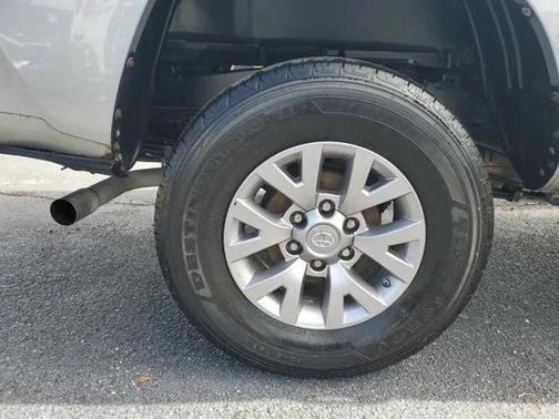 2016 Toyota Tacoma SR