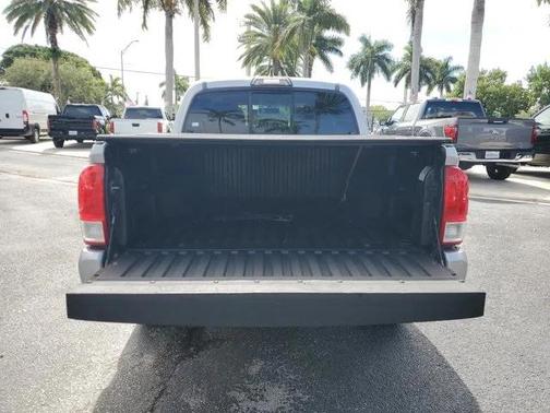 2016 Toyota Tacoma SR