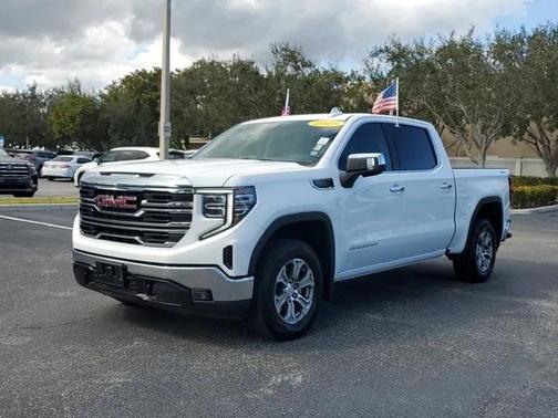 2025 GMC Sierra 1500 SLT