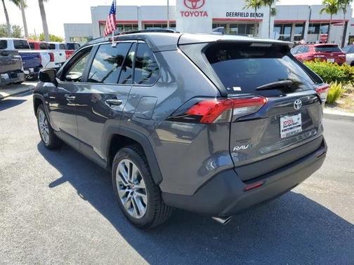 2022 Toyota RAV4 XLE Premium