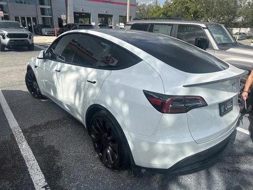 2022 Tesla Model Y Performance Dual Motor All-Wheel Drive