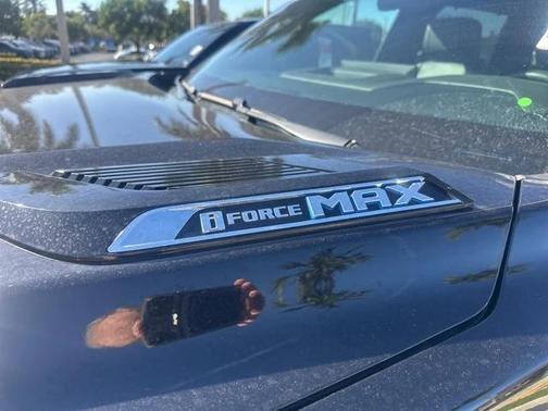 2023 Toyota Tundra Hybrid Platinum