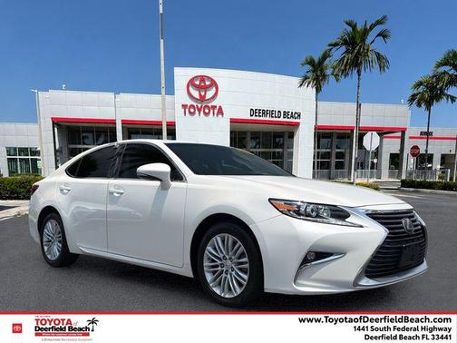 White Pearl 2017 Lexus ES 350 Base