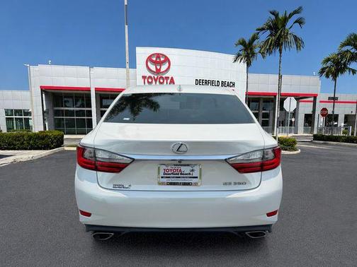 White Pearl 2017 Lexus ES 350 Base