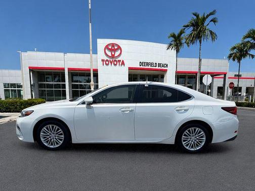 White Pearl 2017 Lexus ES 350 Base