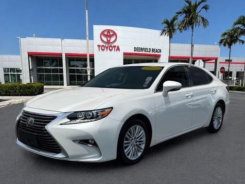 White Pearl 2017 Lexus ES 350 Base