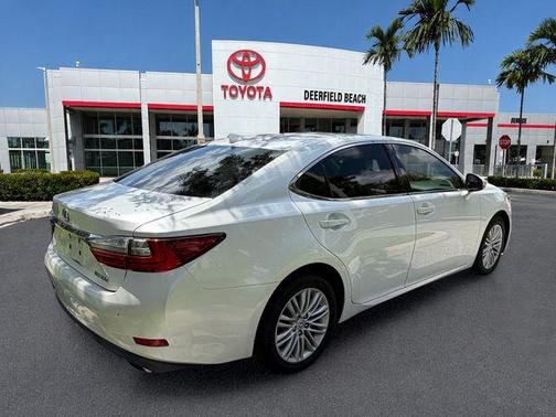 White Pearl 2017 Lexus ES 350 Base