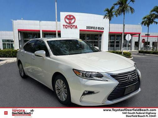 White Pearl 2017 Lexus ES 350 Base