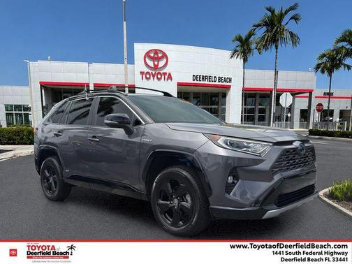 Blizzard Pearl/Midnight Black Metallic 2021 Toyota RAV4 Hybrid SE