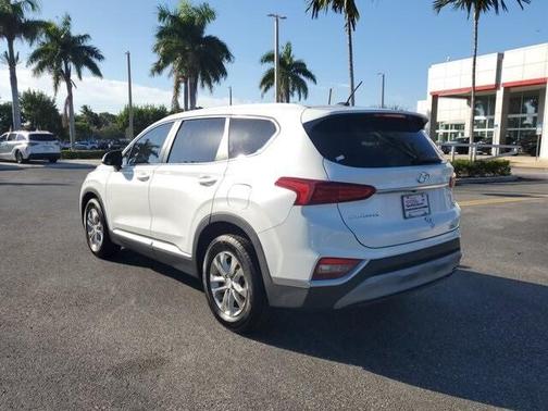 2019 Hyundai SANTA FE SE 2.4
