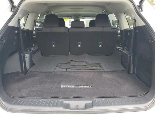 2023 Toyota Highlander Hybrid LE