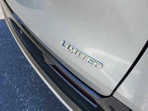 2025 Toyota Sienna Limited 7-Passenger