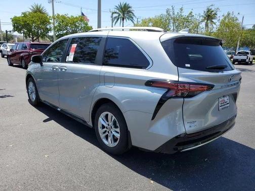 2025 Toyota Sienna Limited 7-Passenger