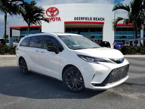 2023 Toyota Sienna XSE 7 Passenger
