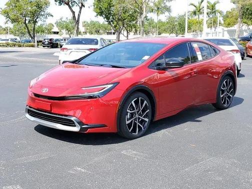 2025 Toyota Prius L