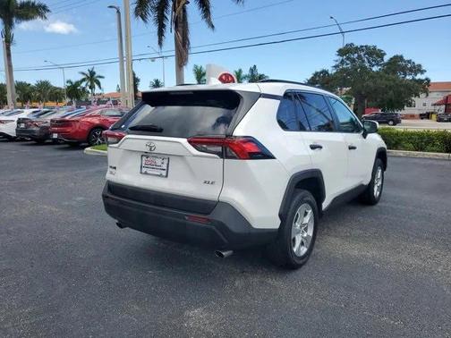 2021 Toyota RAV4 XLE