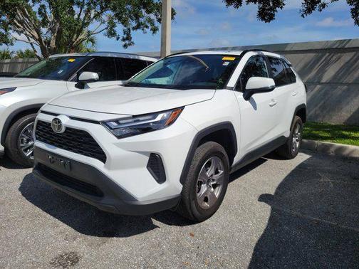 Ice 2025 Toyota RAV4 XLE